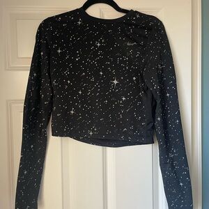 Nike Women's Black and White Star Pattern Long Sleeve Tee